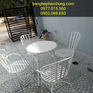 Bộ bàn ghế sắt ngoài trời giá rẻ