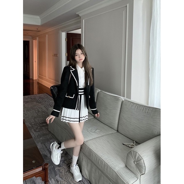 Áo dạ ngắn cổ vest chạy viền trắng cúc đồng túi hộp tay dài trẻ trung mix chân váy hoặc váy đều đẹp chất dạ lì mềm | BigBuy360 - bigbuy360.vn