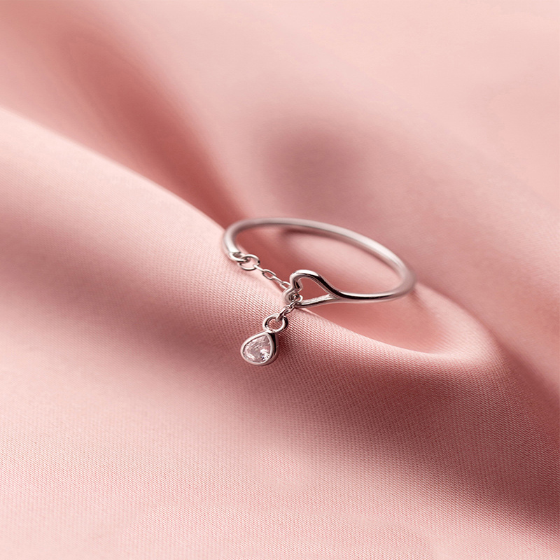 Nhẫn Đeo Tay Kim Loại Tạo Hình Trái Tim Đính Đá Thời Trang Cho Nữ