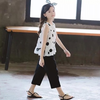 SET BÉ GÁI CHẤM BI