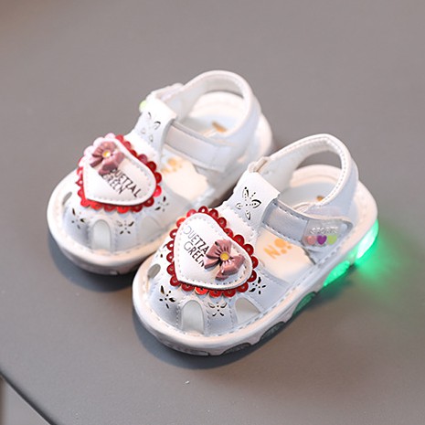 Giày tập đi có đèn đẹp xuất sắc mẫu mới 2021 cho bé gái