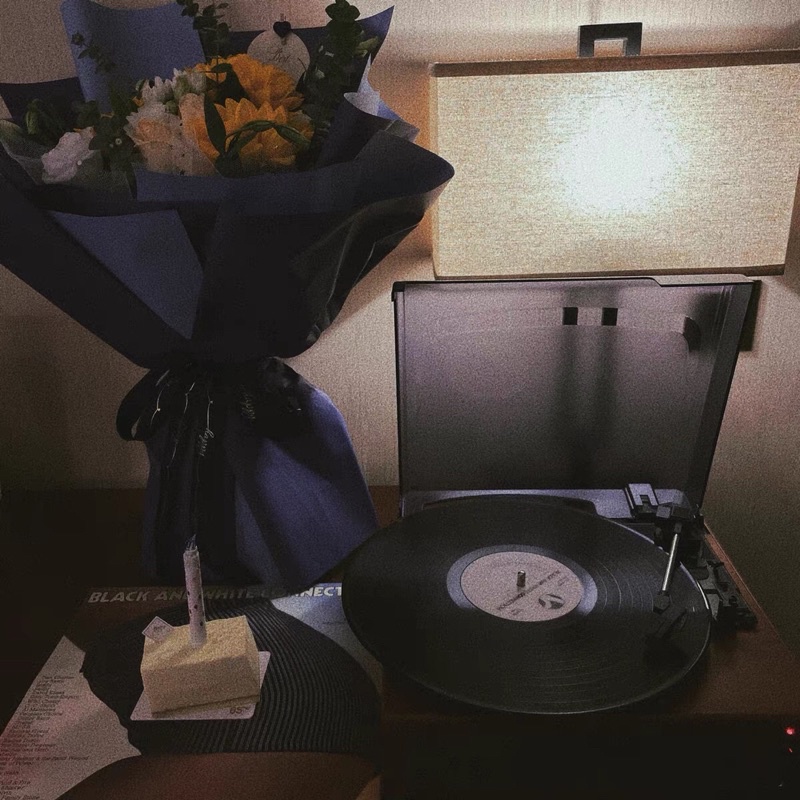 Máy nghe nhạc đĩa than Didatime chính hãng và tặng kèm đĩa than cổ điển khi mua máy