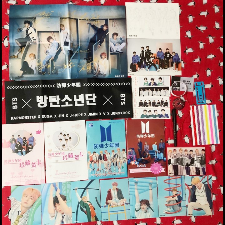 Túi quà bts exo có poster postcard bookmark banner huy hiệu thiếp ảnh dán album ảnh thần tượng idol Hàn Quốc