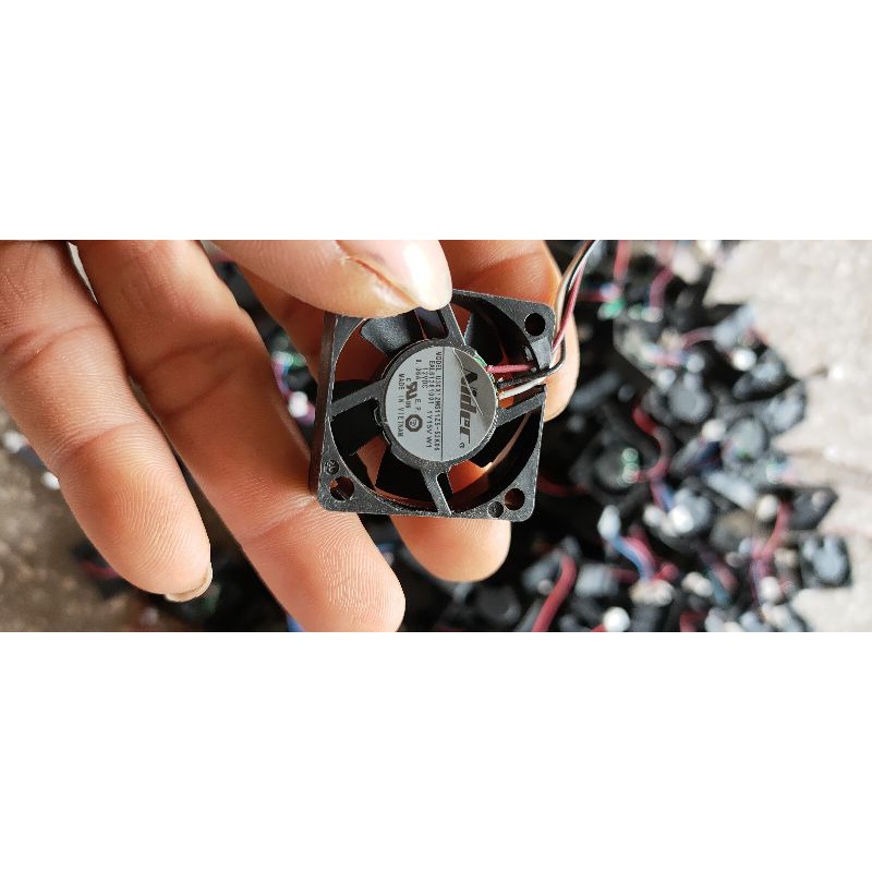 Quạt 12v 3cm