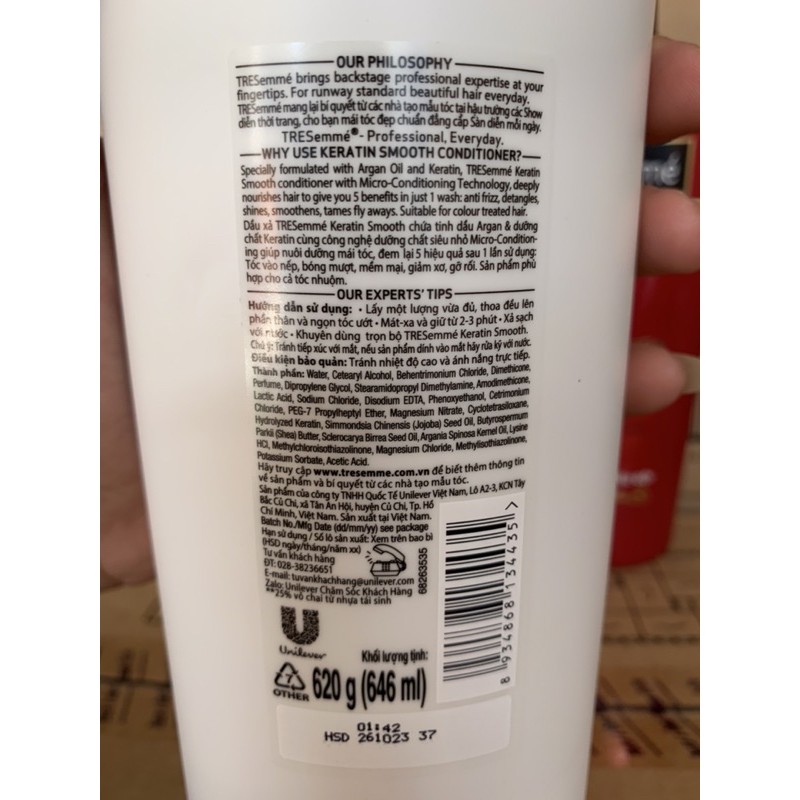 Combo gội 640g + xả 620g TRESemme Keratin Smooth Tinh dầu Argan và Keratin vào nếp suôn mượt | BigBuy360 - bigbuy360.vn