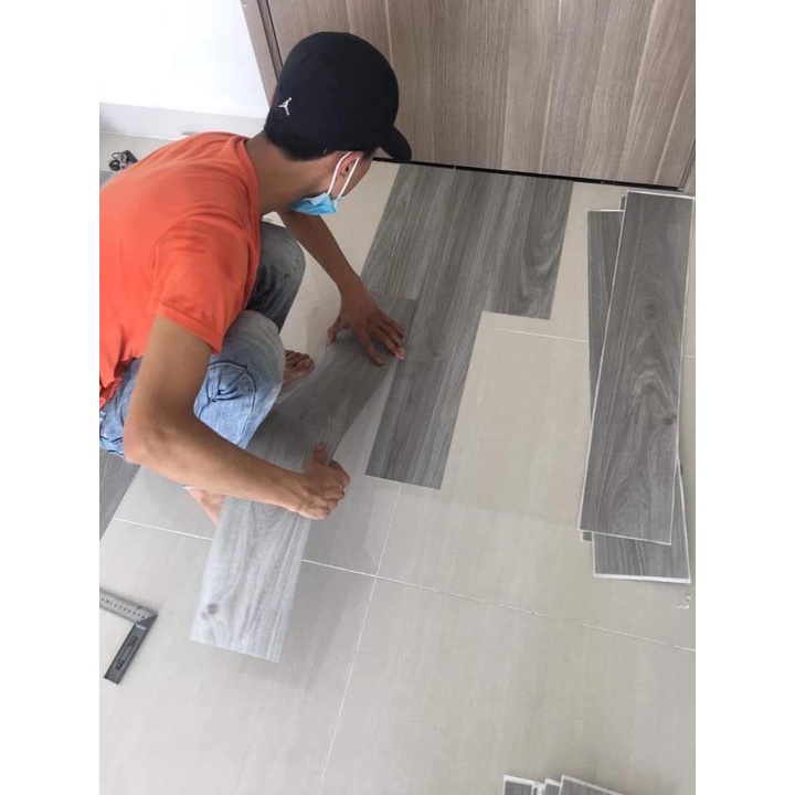 Miếng dán sàn giả gỗ - Siêu nhẹ, dễ thi công - Sàn nhựa giả gỗ