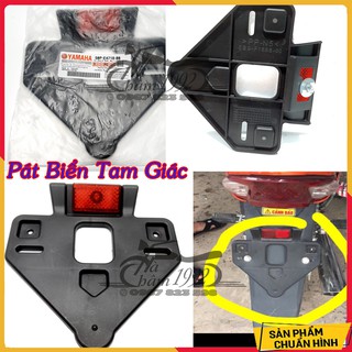 Pát biển số tam giác phản quang gắn xe máy