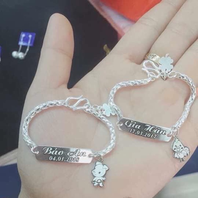Lắc tay bạc khắc tên tuổi theo yêu cầu