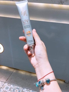 kem chống nắng HM cosmetic