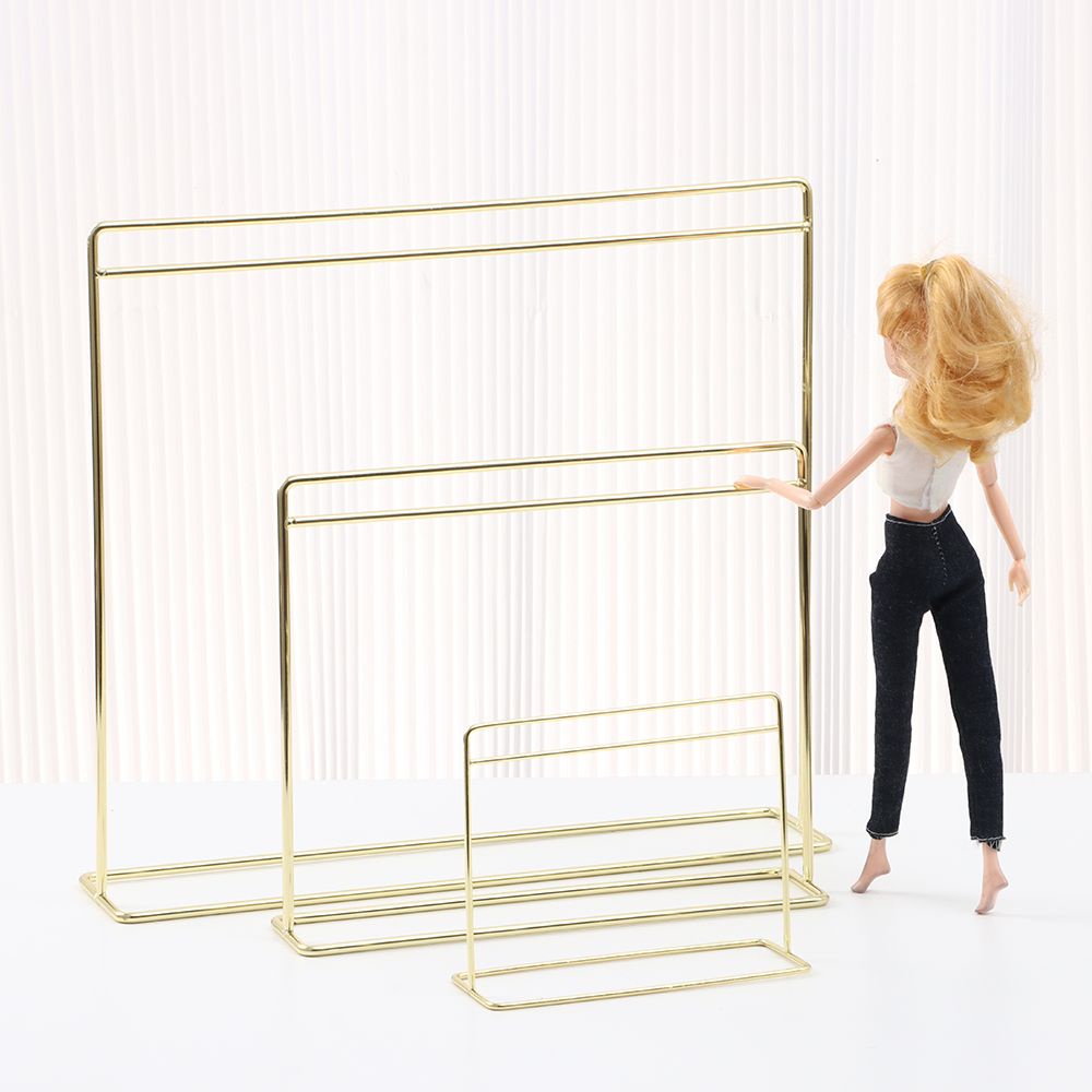 Giá treo quần áo búp bê bằng sắt 1/6 1/12