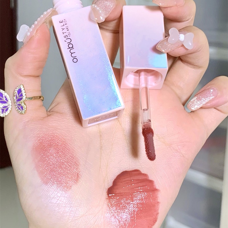 Son Môi Dưỡng Ẩm Màu Hồng Và Tím Ánh Laze Tạo Hiệu Ứng Gương Đẹp Mắt