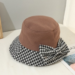Fashionable classic brimmed hats for women