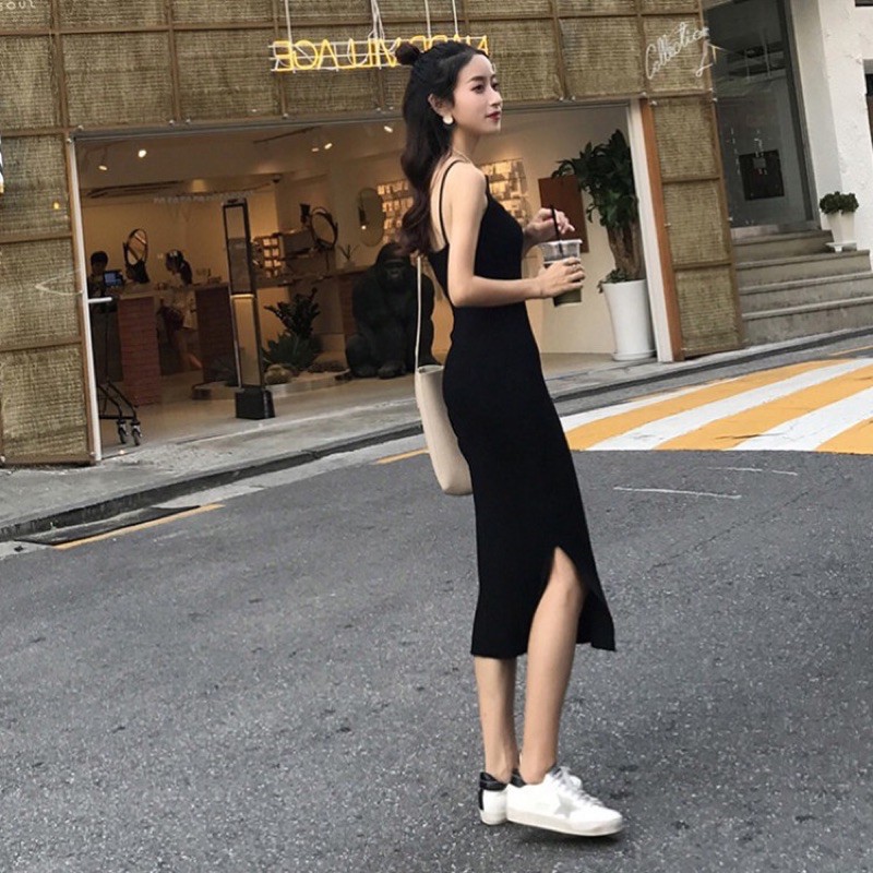 Váy hai dây dệt kim xẻ tà