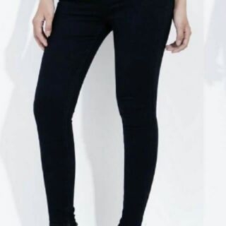 Quần bò đen skinny