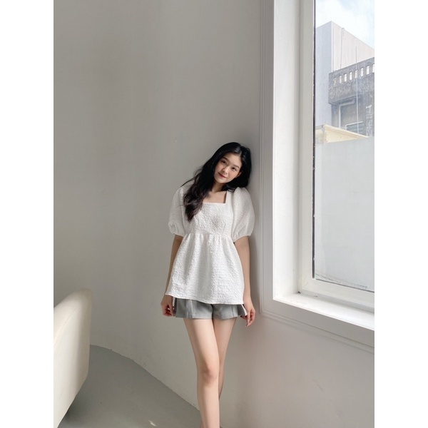 YU CHERRY | Áo nữ tay phồng, cổ vuông, form babydoll Cindy Pattern Top YA350