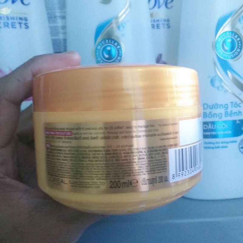 Kem Ủ Tinh Dầu Hoa Tự Nhiên L'Oreal Elseve Extraodinary Oil Nourish Mask 200ml