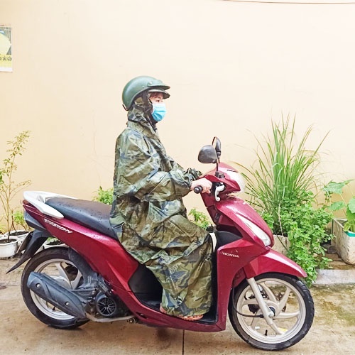 Áo Mưa Bít Vải Dù Hàng Cao Cấp, Áo Mưa Trùm Kín Không Xẻ Tà Chất Lượng Cao, Nhiều Màu Sắc Tươi Sáng