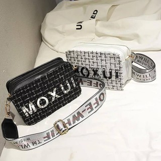 Túi đeo chéo moxui off white