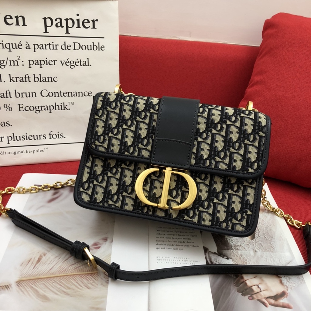 Túi xách da thật cao cấp dáng vuông DIOR CD trẻ trung và năng động mang đến sự tươi mới