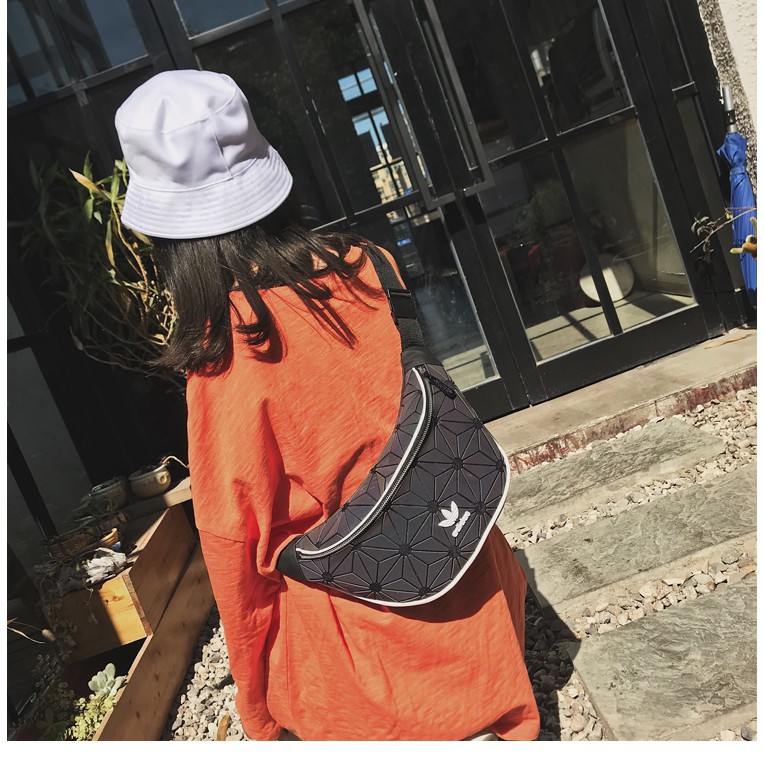 ⚡️ [ 𝗡𝗲𝘄 𝗦𝗲𝗮𝘀𝗼𝗻 XUẤT DƯ XỊN ] Túi đeo chéo Adidas Original Urban 3D MESH WAIST BAG (ảnh thật) CAM KẾT CHẤT LƯỢNG | BigBuy360 - bigbuy360.vn