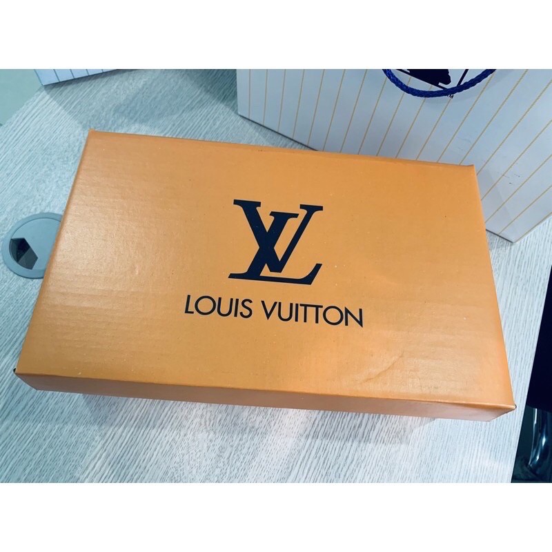 hộp giầy Louis Vuitton