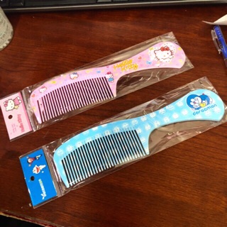 lược chải tóc( mầu ngẫu nhiên)