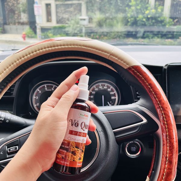 Chai Xịt Thơm Phòng Tinh Dầu Quế VINA TƯƠI 100ml Thơm Phòng Khử Mùi Phòng Nhà Vệ Sinh
