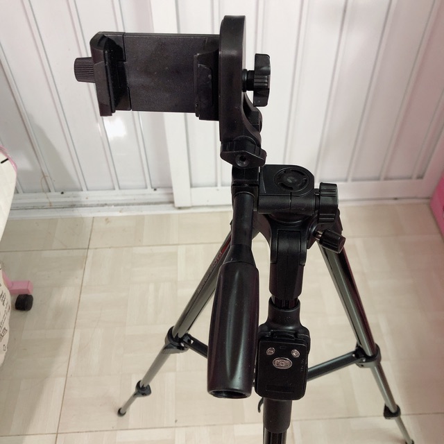 Tripod VCT 5208 Yunteng Có remote điều khiển | BigBuy360 - bigbuy360.vn