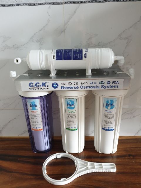 Bộ lọc đầu nguồn 4 ấp C.C.K cấp cho máy lọc nước điện giải Ion kiềm.