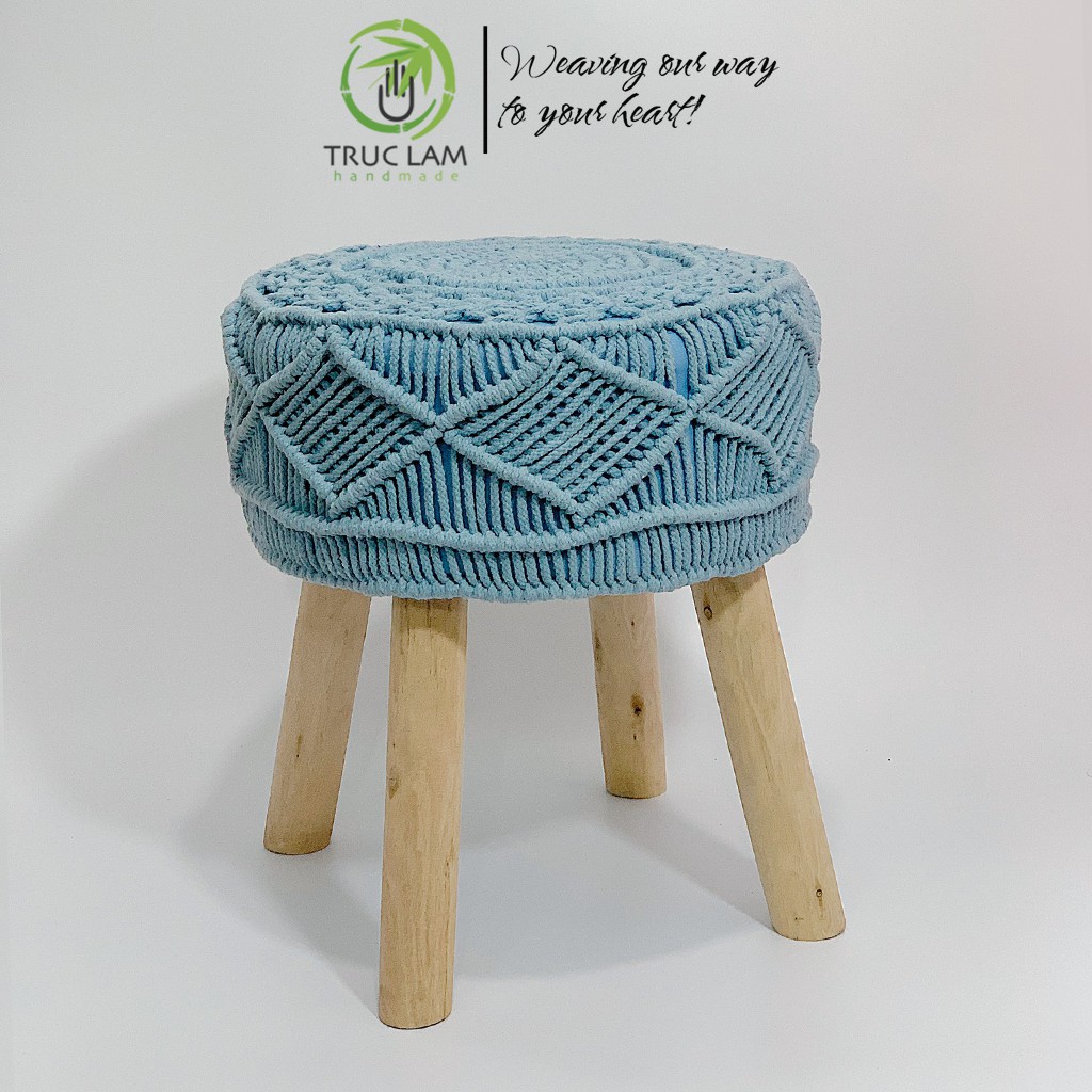 Ghế Đôn Chân Gỗ Dài Bọc Đan Len Móc Thủ Công – Trúc Lâm Handmade