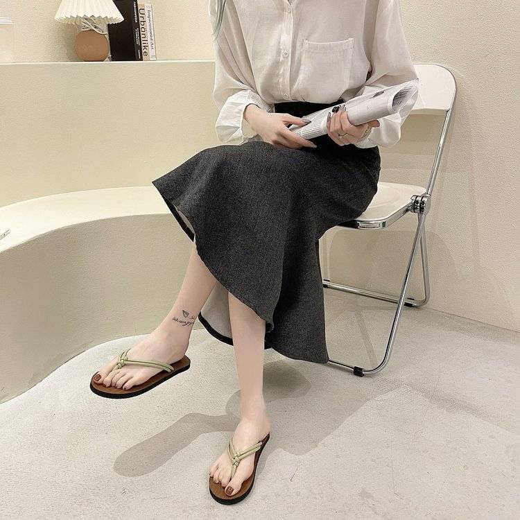 Dép tông nữ Dép Xỏ Ngón Chống Trượt Thời Trang Đi Biển Nghỉ Mát Xinh Xắn