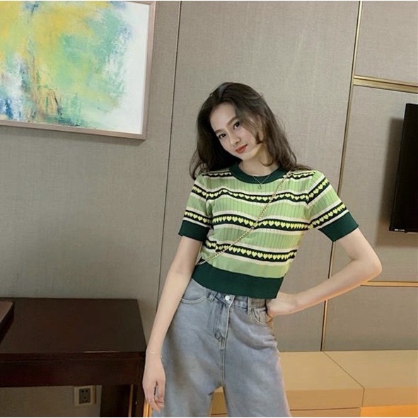 Áo croptop len dệt kim họa tiết trái tim