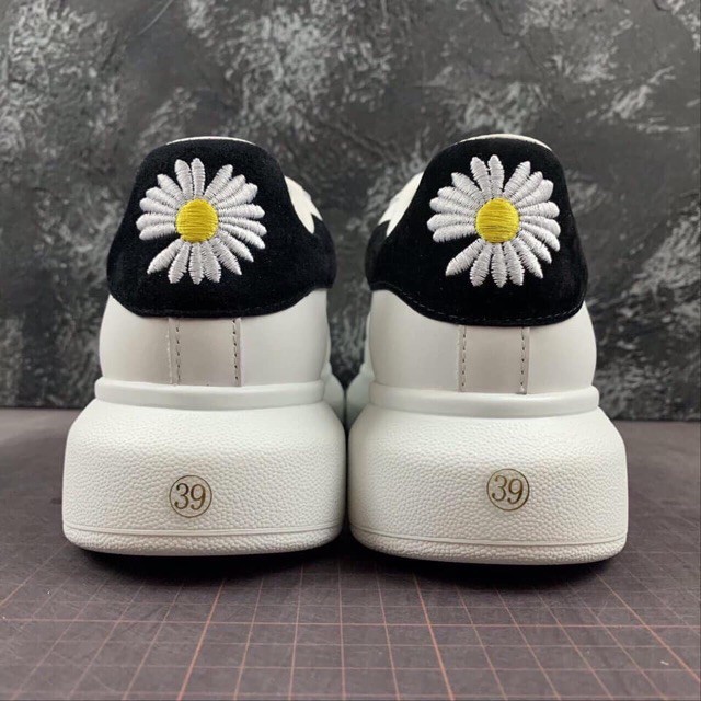 Sỉ Giày thể thao nam nữ MCQ gót hoa cúc sau hót trend 2020