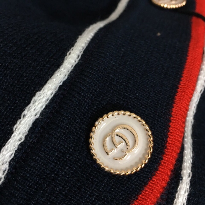 Mua áo nữ len đan dài tay tối màu khoá khắc chữ G đôi logo gucci GC gg ...