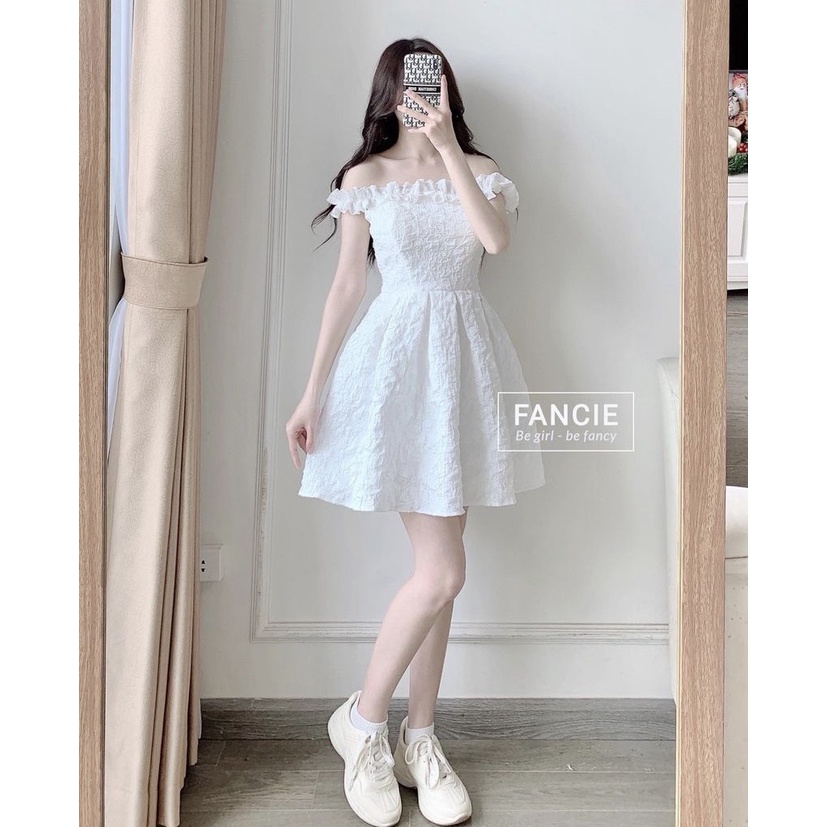 Vay trắng trễ vai bèo chất gấm xốp họa tiết dập nổi đầm dự tiệc sang trọng - rose Dresss