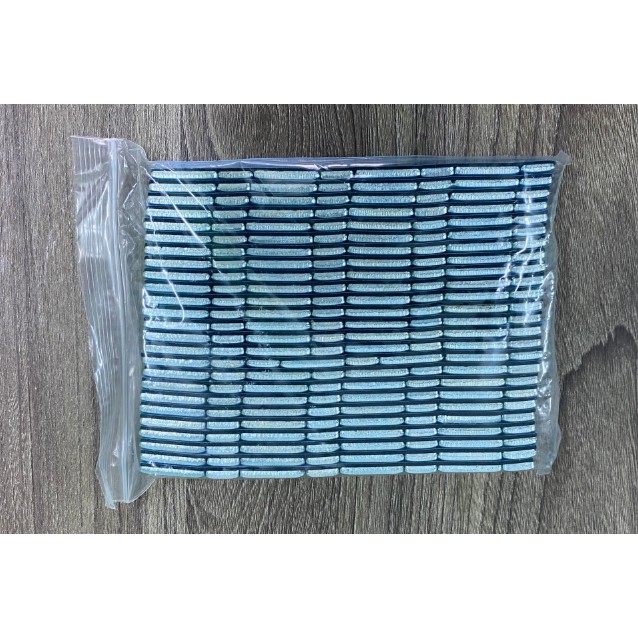 Chì dán cân mâm đóng hộp, băng keo có sẵn.