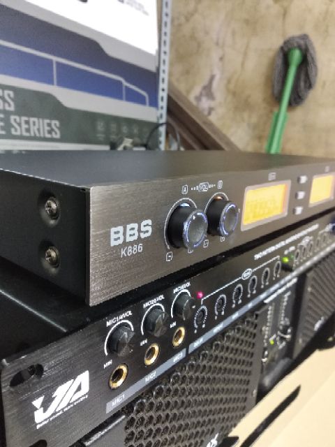 MIC KO DÂY BBS K886