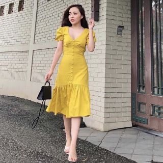 Đầm đuôi cá nút bọc 2 màu