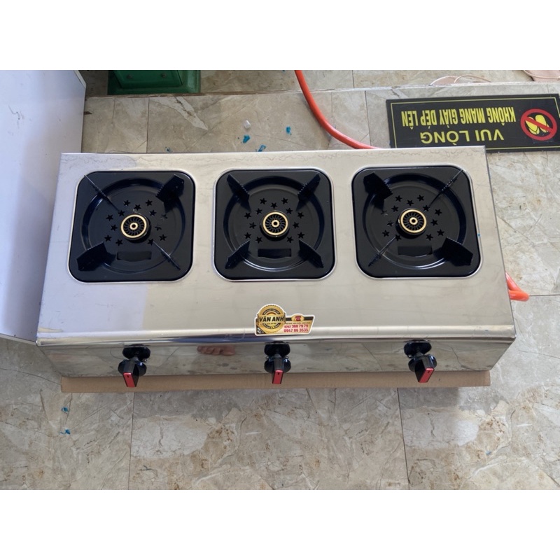 Bếp gas 3 lò khè bò né
