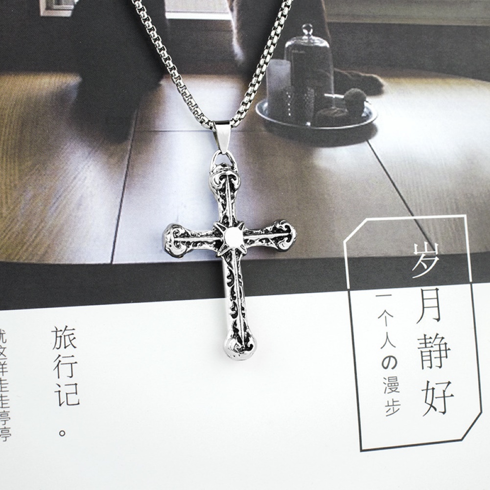 Vòng cổ Mặt Thánh Giá Chất Liệu Thép Titan Phong Cách Vintage Cho Nam