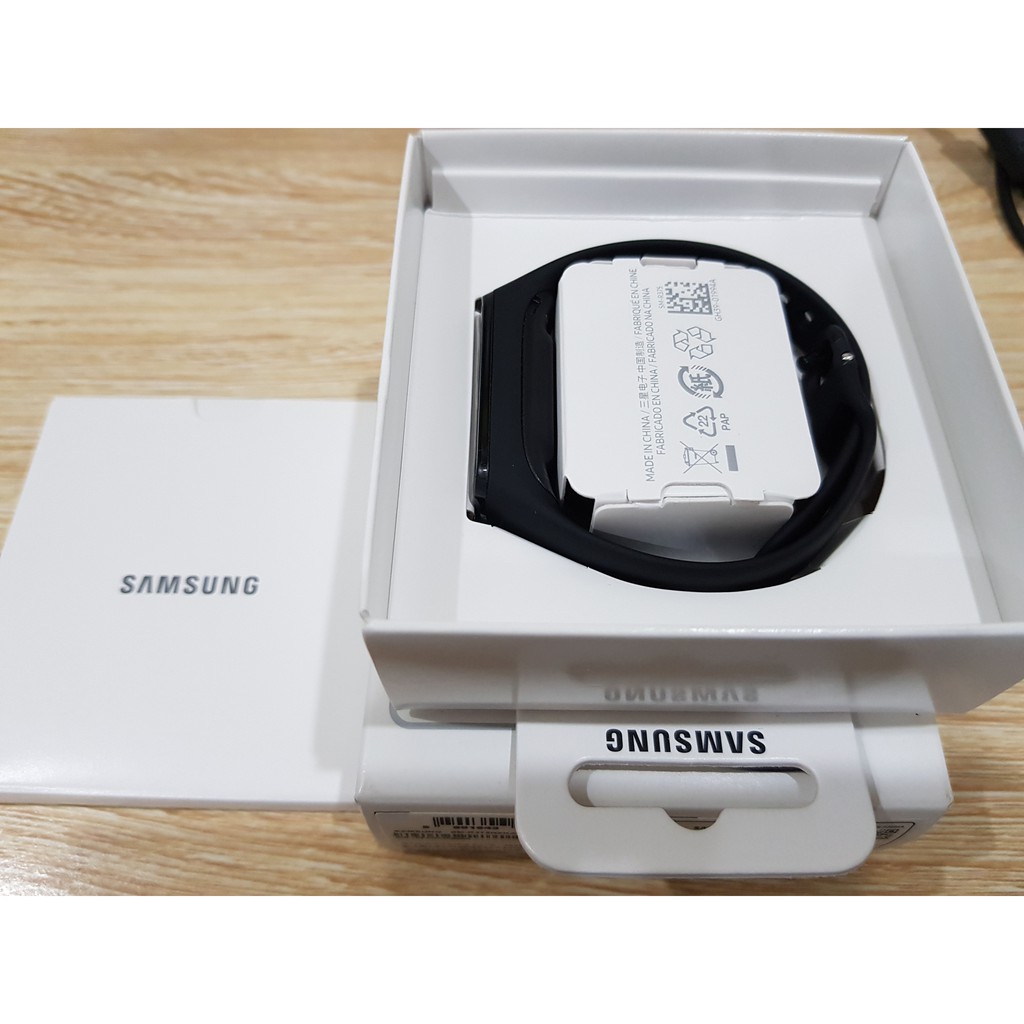 [FREESHIP] Vòng Tay Thông Minh Samsung Galaxy Fit E ✅Đo Nhịp Tim ✅Đếm Bước Chân ✅Đo Calo Chính Hãng
