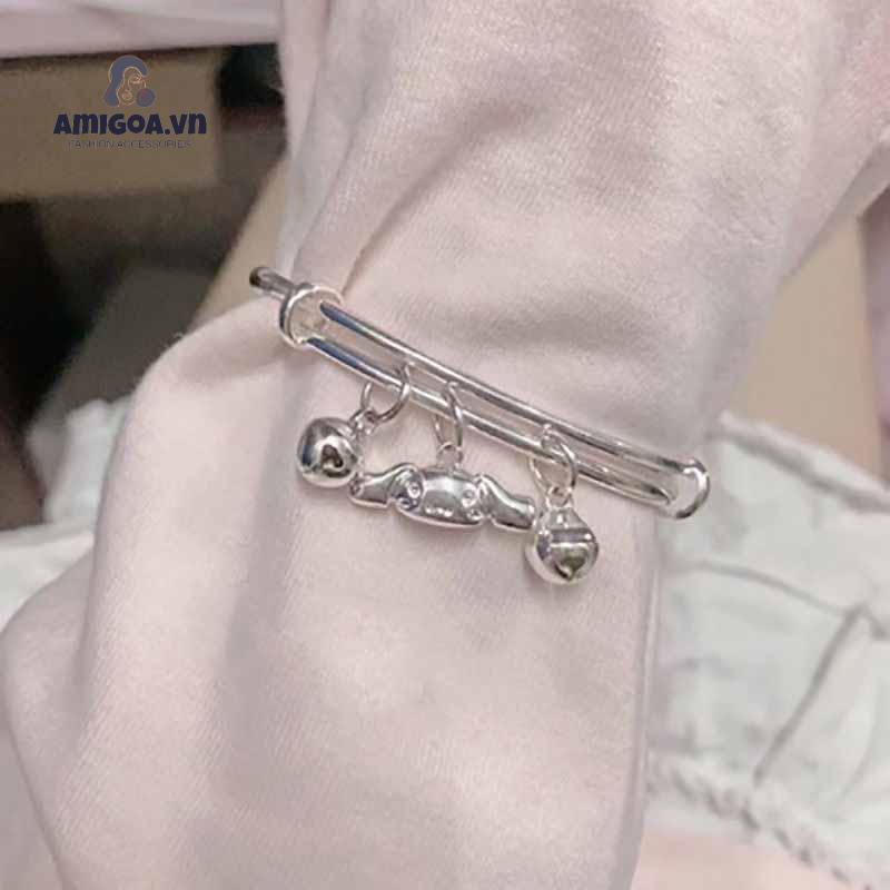 ✨✨Sanrio Vòng Đeo Tay Gắn Chuông Họa Tiết Chú Chó Kuromi Đáng Yêu Cho Nữ