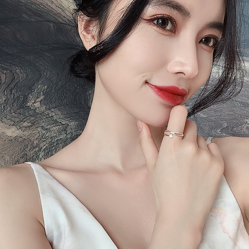 Nhẫn đeo tay kim loại đính đá kiểu dáng thanh lịch cho nữ
