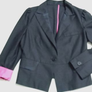Hai áo vest Hàn mới 98%