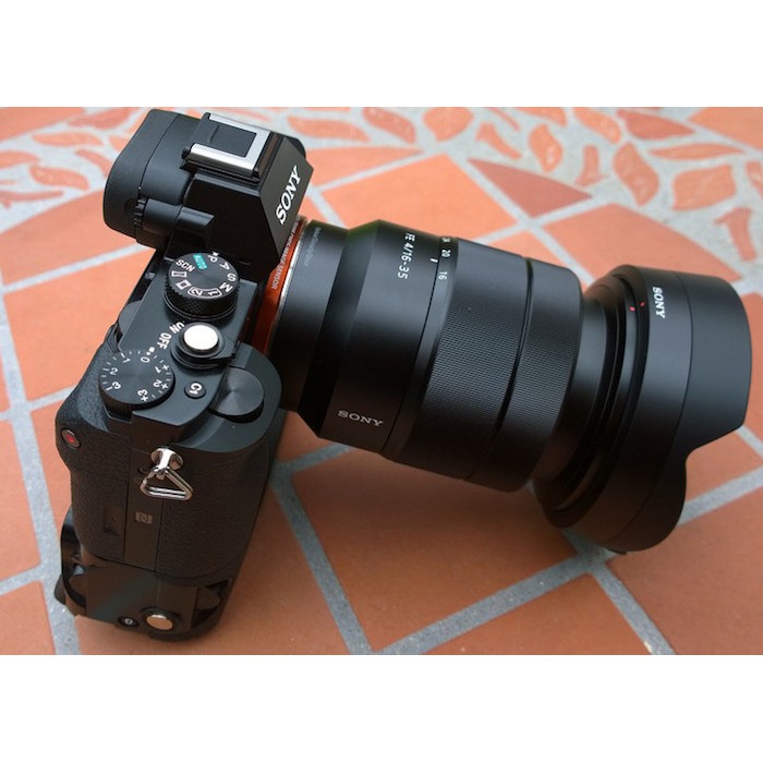 Ống kính Sony 16-35mm F/4 ZA OSS Vario-Tessar T* FE - Mới 99%