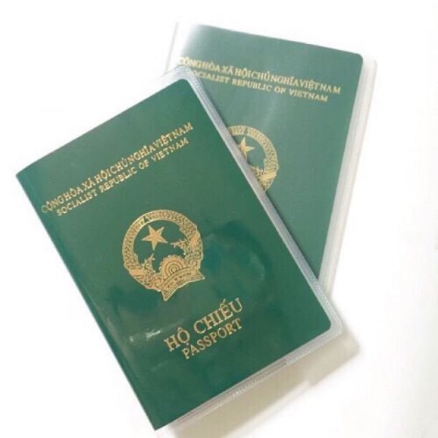 Vỏ Hộ Chiếu Passport Trong Suốt PVC cố khe nhét thẻ bảo vệ hộ chiếu passpost