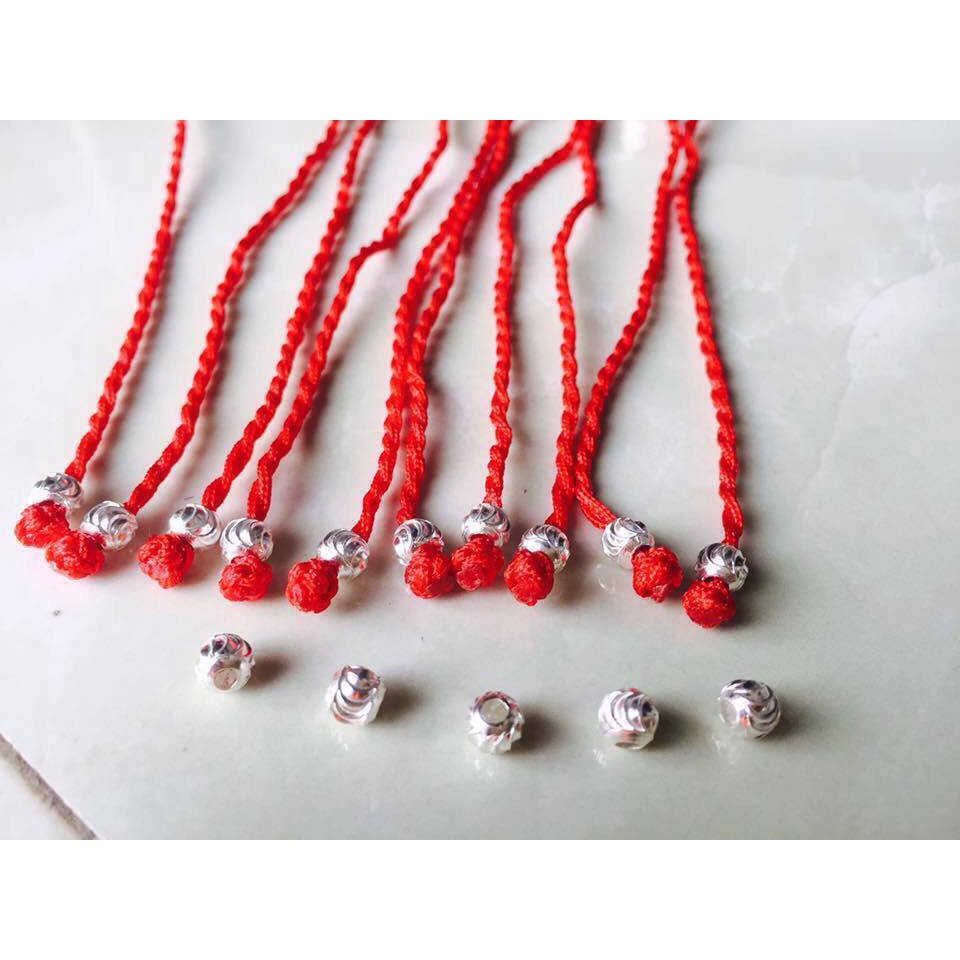 chỉ đỏ may mắn