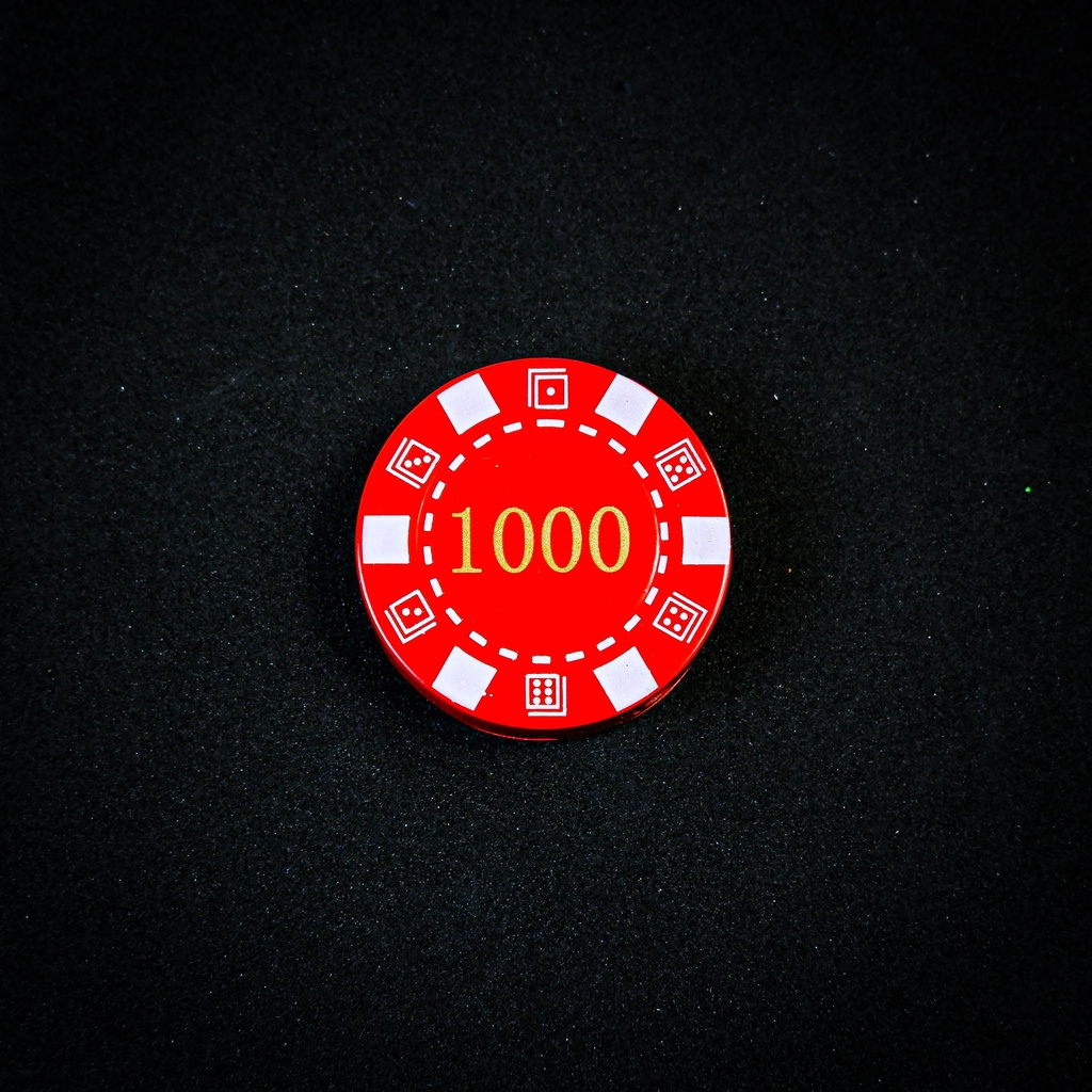 𝙃𝙤̣̂p-Quẹt-Bật-𝙇𝙪̛̉𝙖 Độc Lạ hình poker Bền Bỉ Chất lượng cao