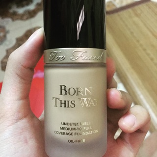 Nền Too Faced Born This Way