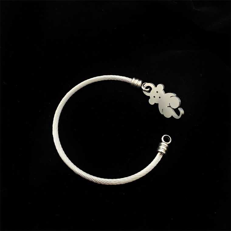 Vòng Tay Thép Titan Mặt Hình Gấu 28104s Phong Cách Hip Hop Cho Nữ